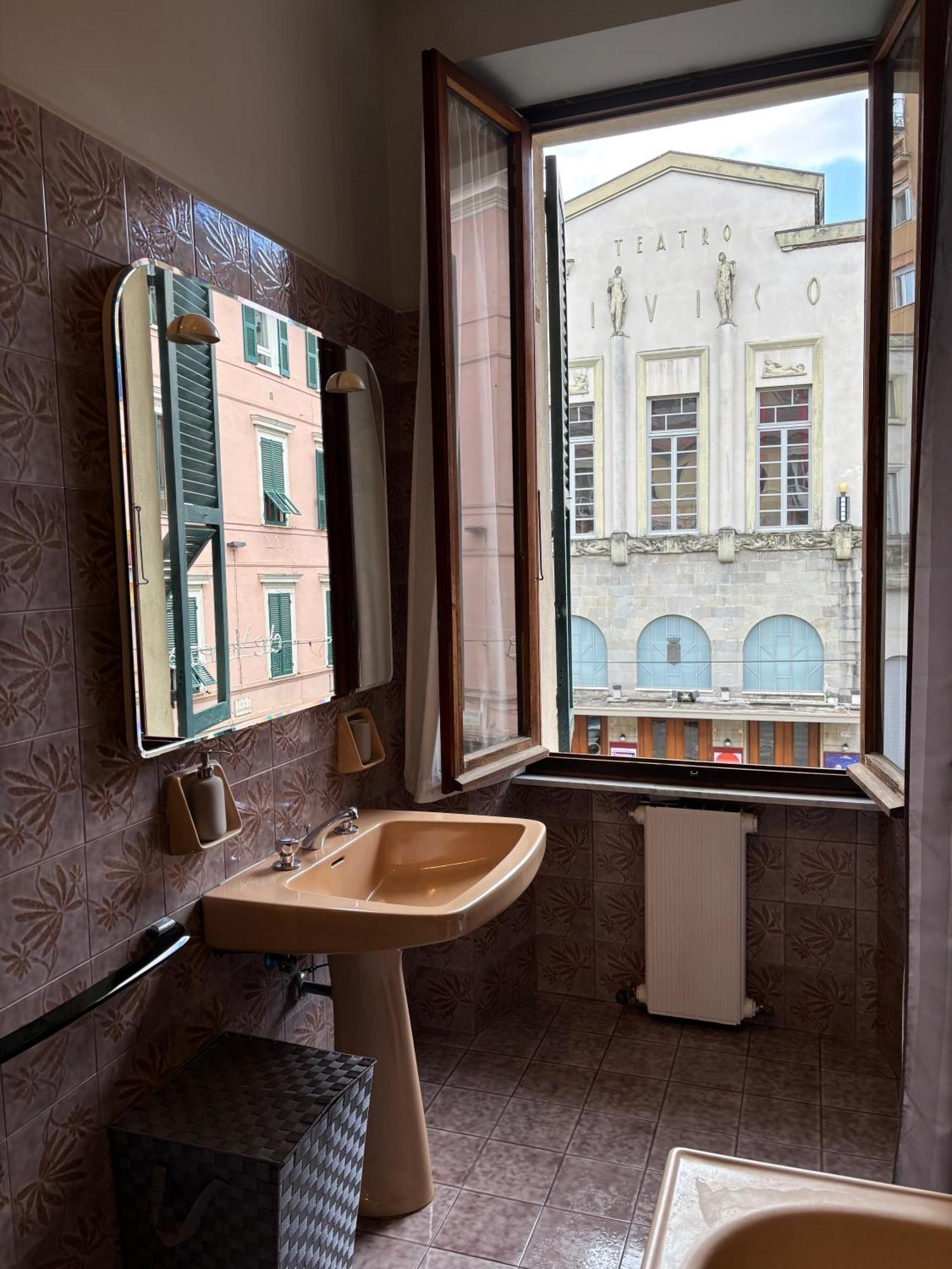 Il Balcone Sul Teatro Apartment La Spezia Exterior photo